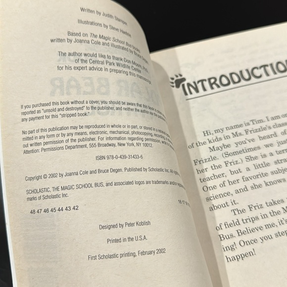 The Magic School Bus Chapter Book #13: Polar Bear Patrol - Paperback Novel - Picture 4 of 6